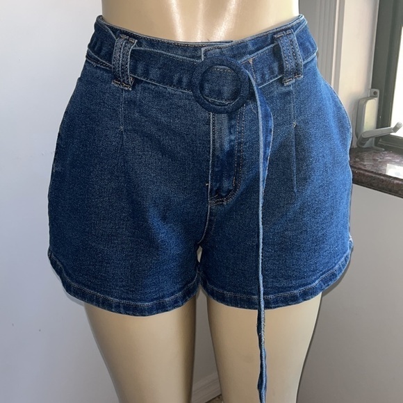 Women's High Waisted Denim Jeans Shorts Size Large Denim Belt Mele E Pere - Picture 4 of 8